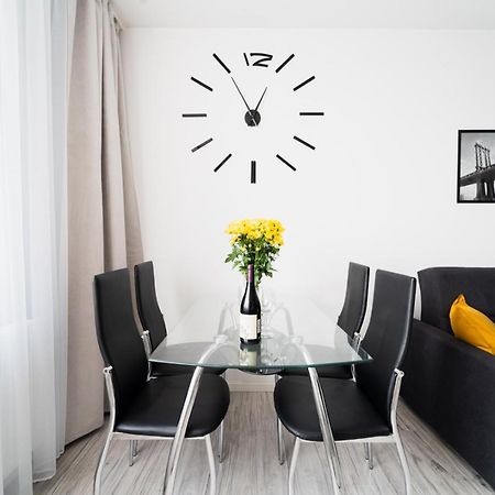 New Apart Near Sky Tower - Gwiazdzista Apartment Wroclaw Luaran gambar