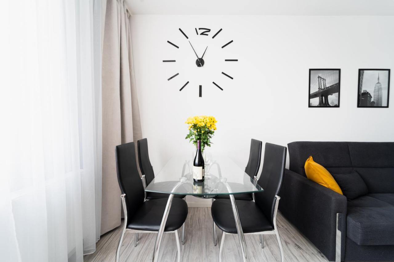 New Apart Near Sky Tower - Gwiazdzista Apartment Wroclaw Luaran gambar